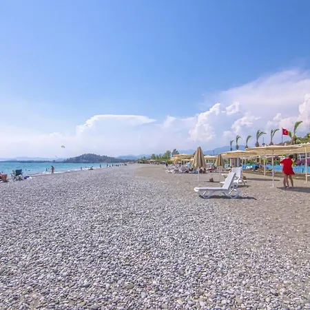 Sunset Beach Club Aqualettings Aqua 31